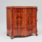 1023 4305 CHEST OF DRAWERS